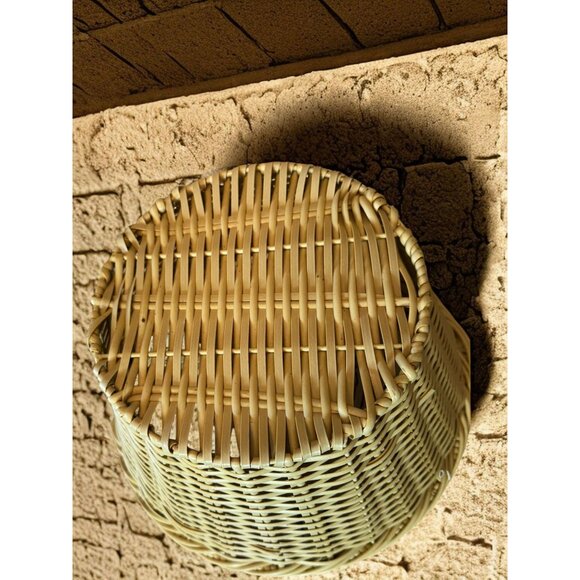 Handwoven Wicker Basket With Sturdy Handle For Storage & Decor - Picture 6 of 11